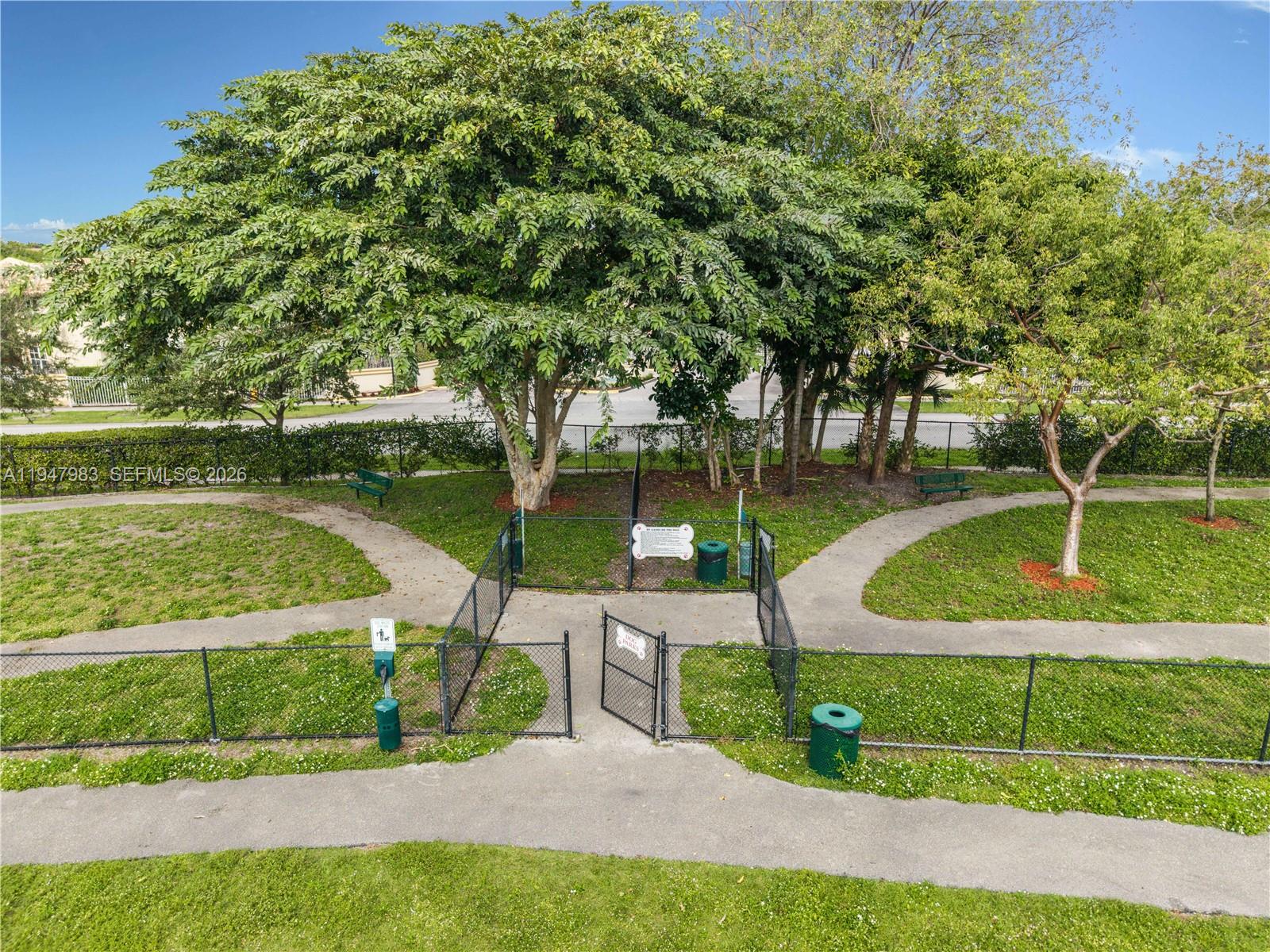 658 NE 193rd Ter Miami, FL 33179