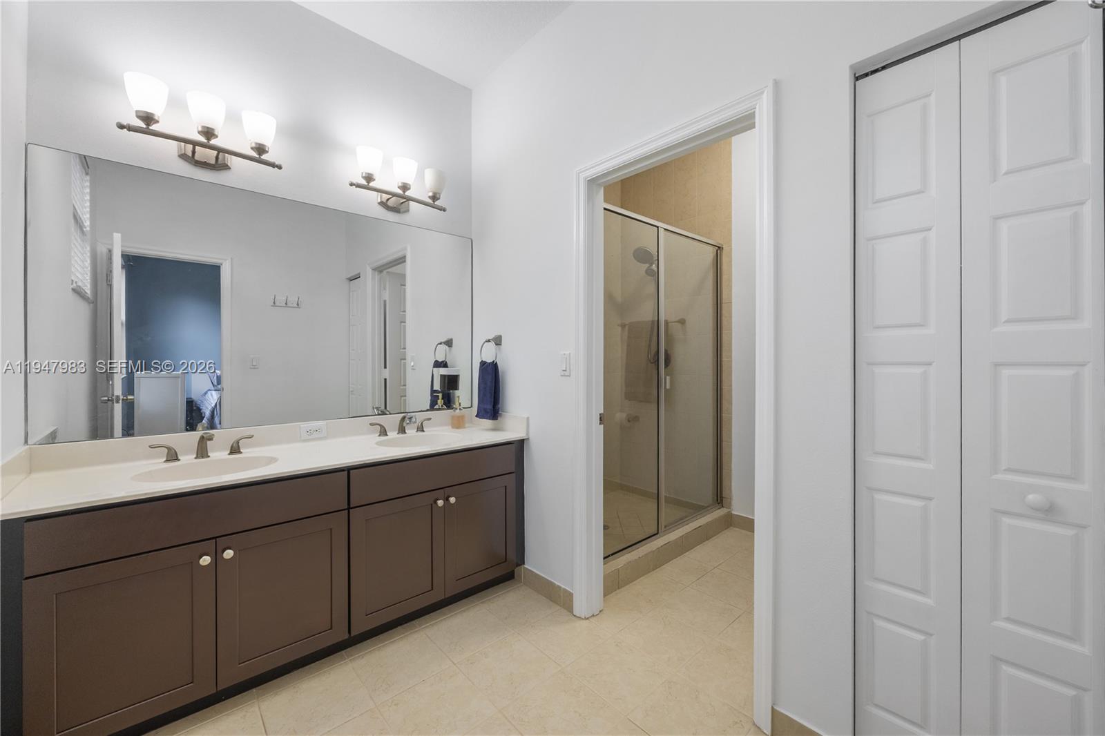 658 NE 193rd Ter Miami, FL 33179