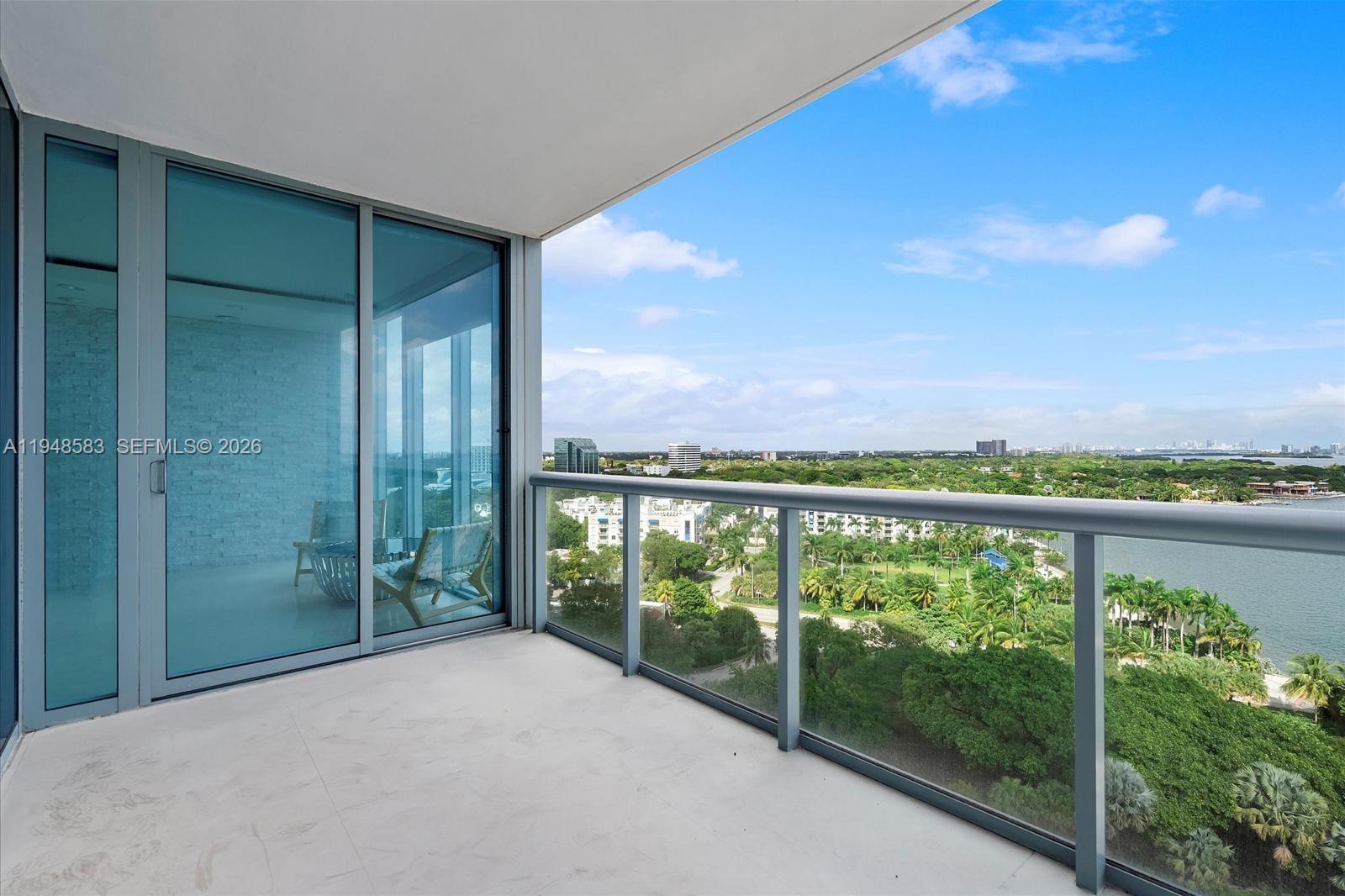 image Blue on the Bay28