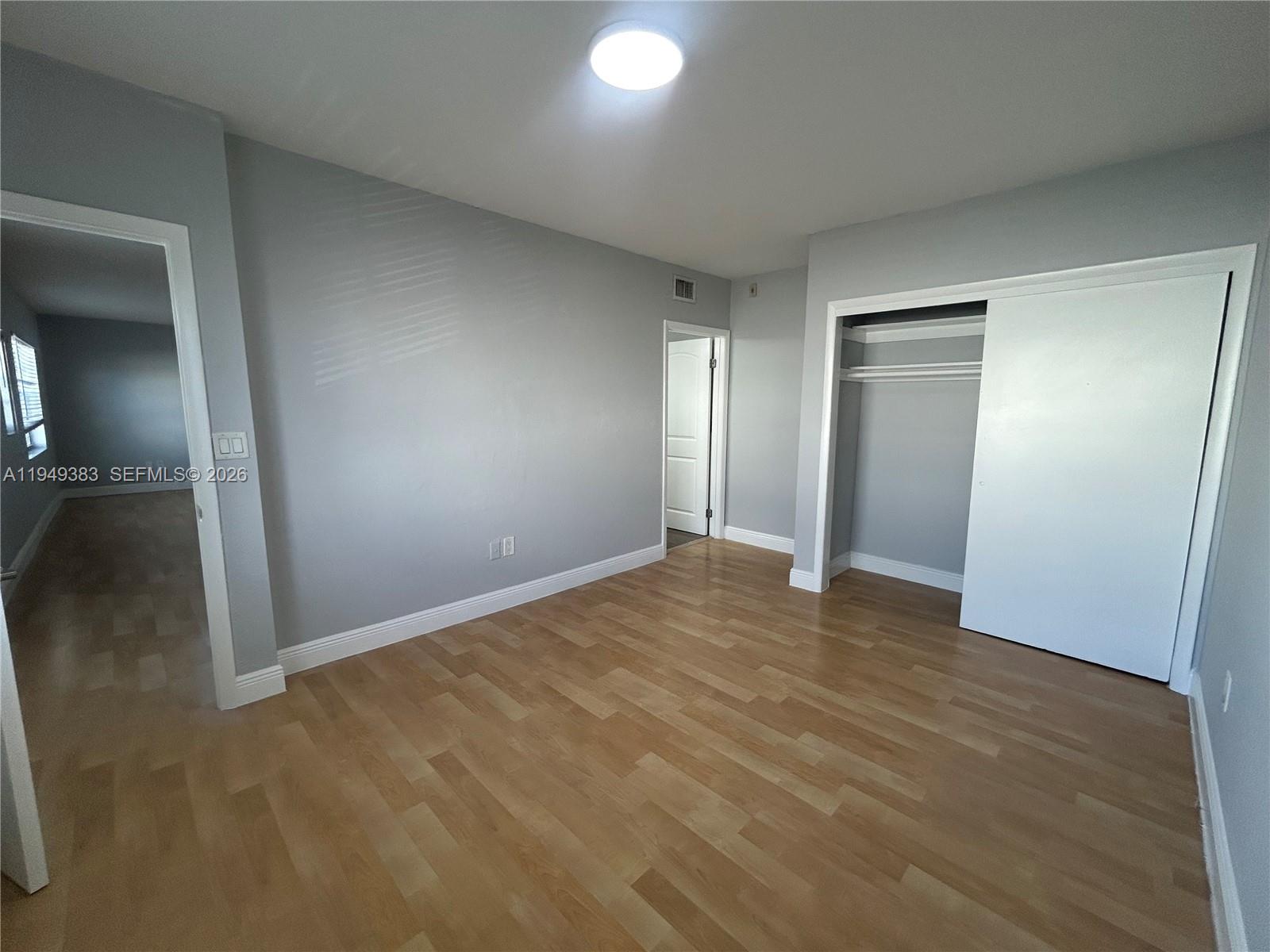 1360 Collins Ave #202 Miami Beach, FL 33139