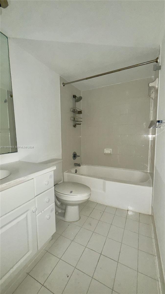 5161 Collins Ave #511 Miami Beach, FL 33140