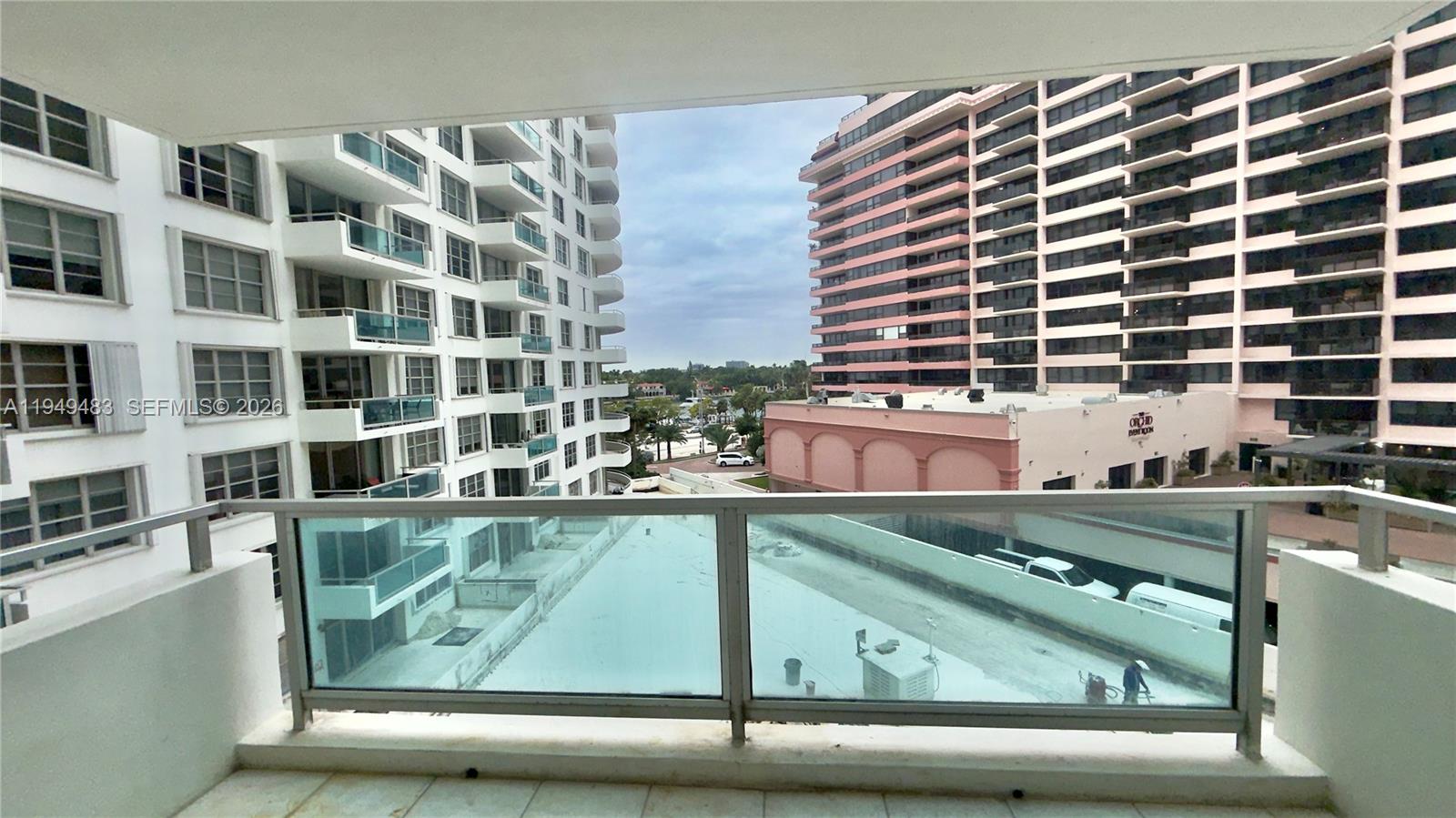 5161 Collins Ave #511 Miami Beach, FL 33140