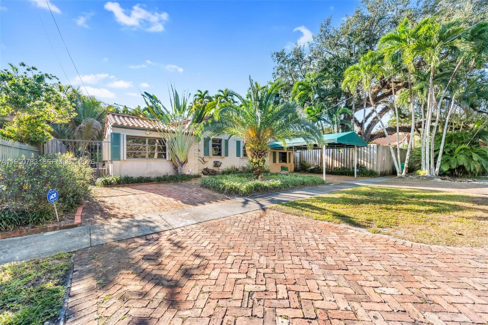 2550 Trapp Ave Coconut Grove, FL 33133