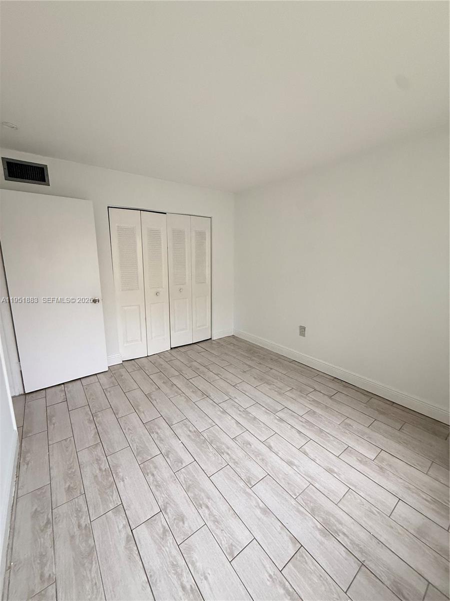 10431 N Kendall Dr #D104 Miami, FL 33176