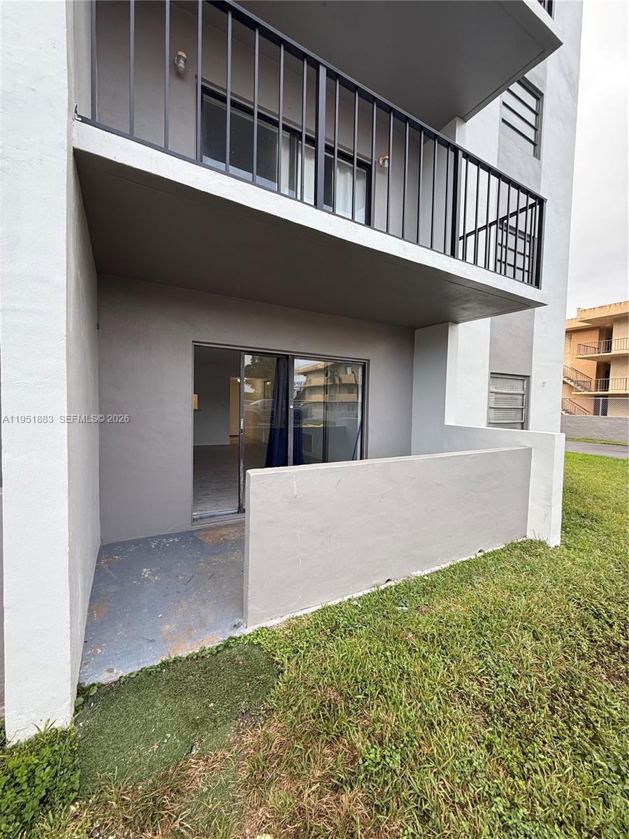 10431 N Kendall Dr #D104 Miami, FL 33176