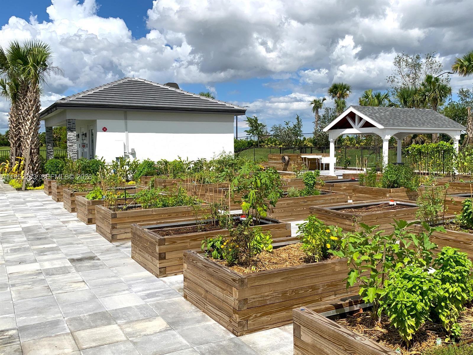 13515 SW River Rock Rd Port St Lucie, FL 34987