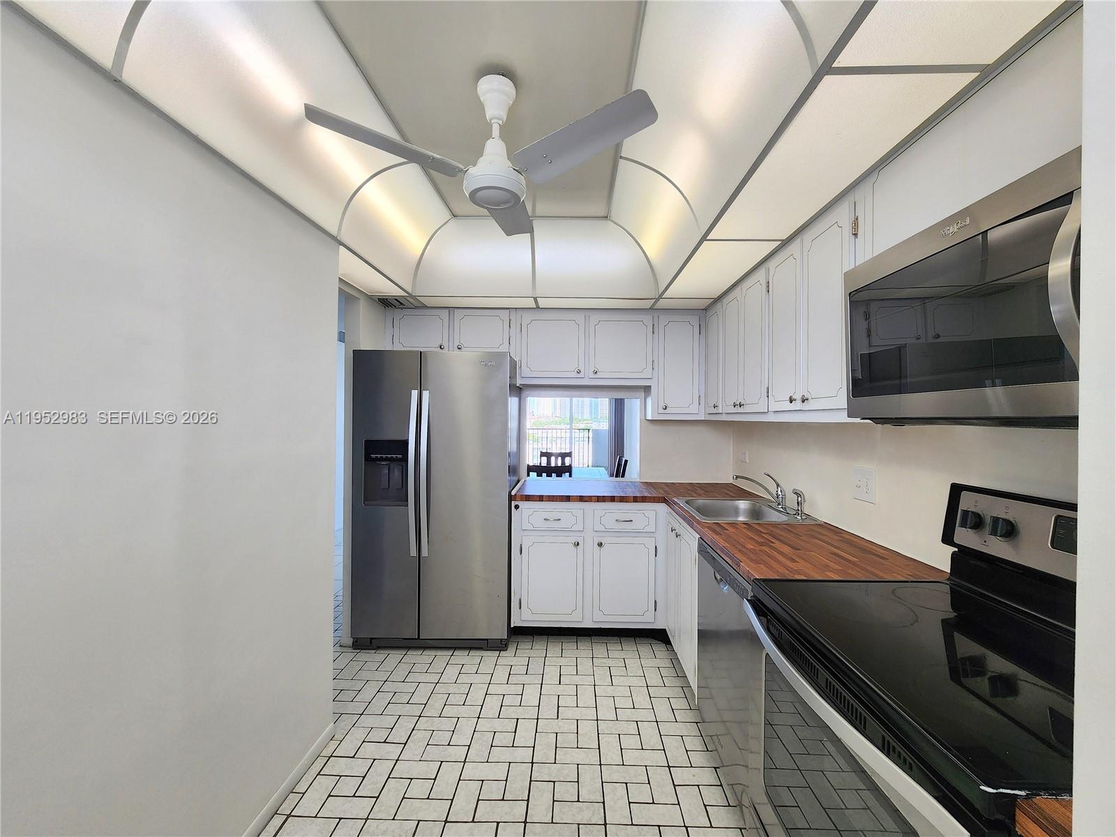 3703 NE 166th St #905 North Miami Beach, FL 33160