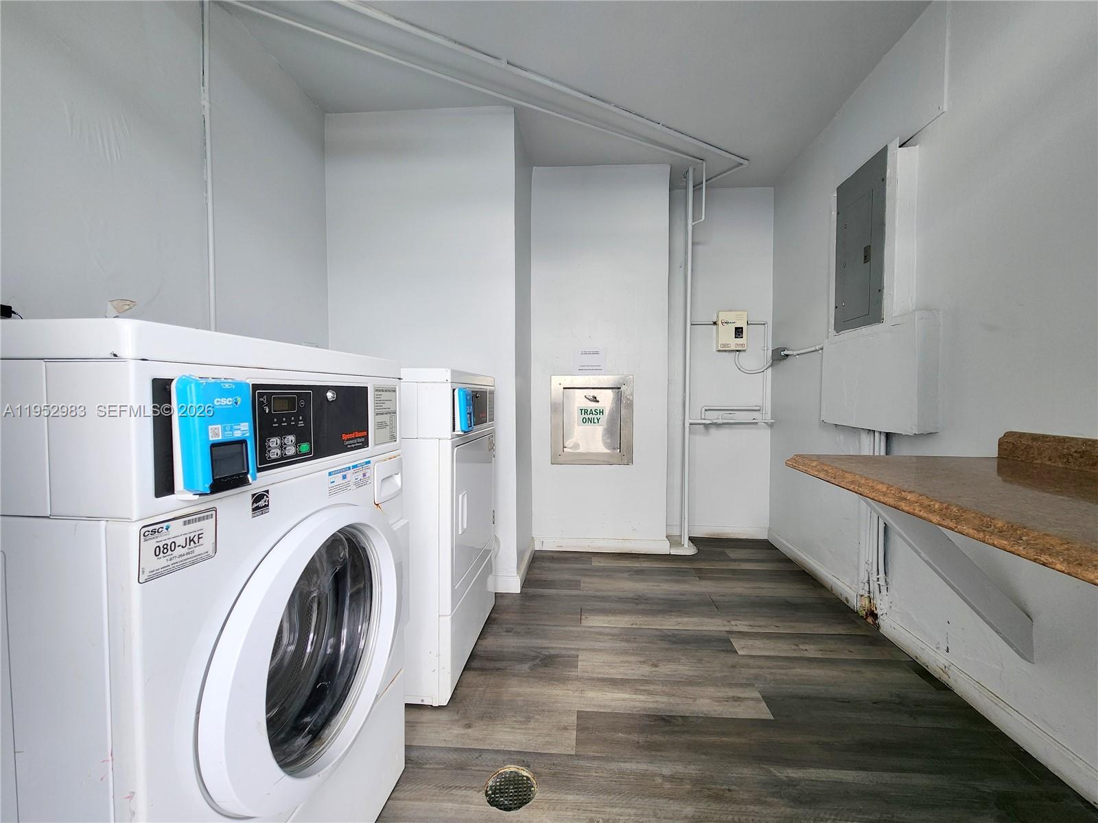 3703 NE 166th St #905 North Miami Beach, FL 33160