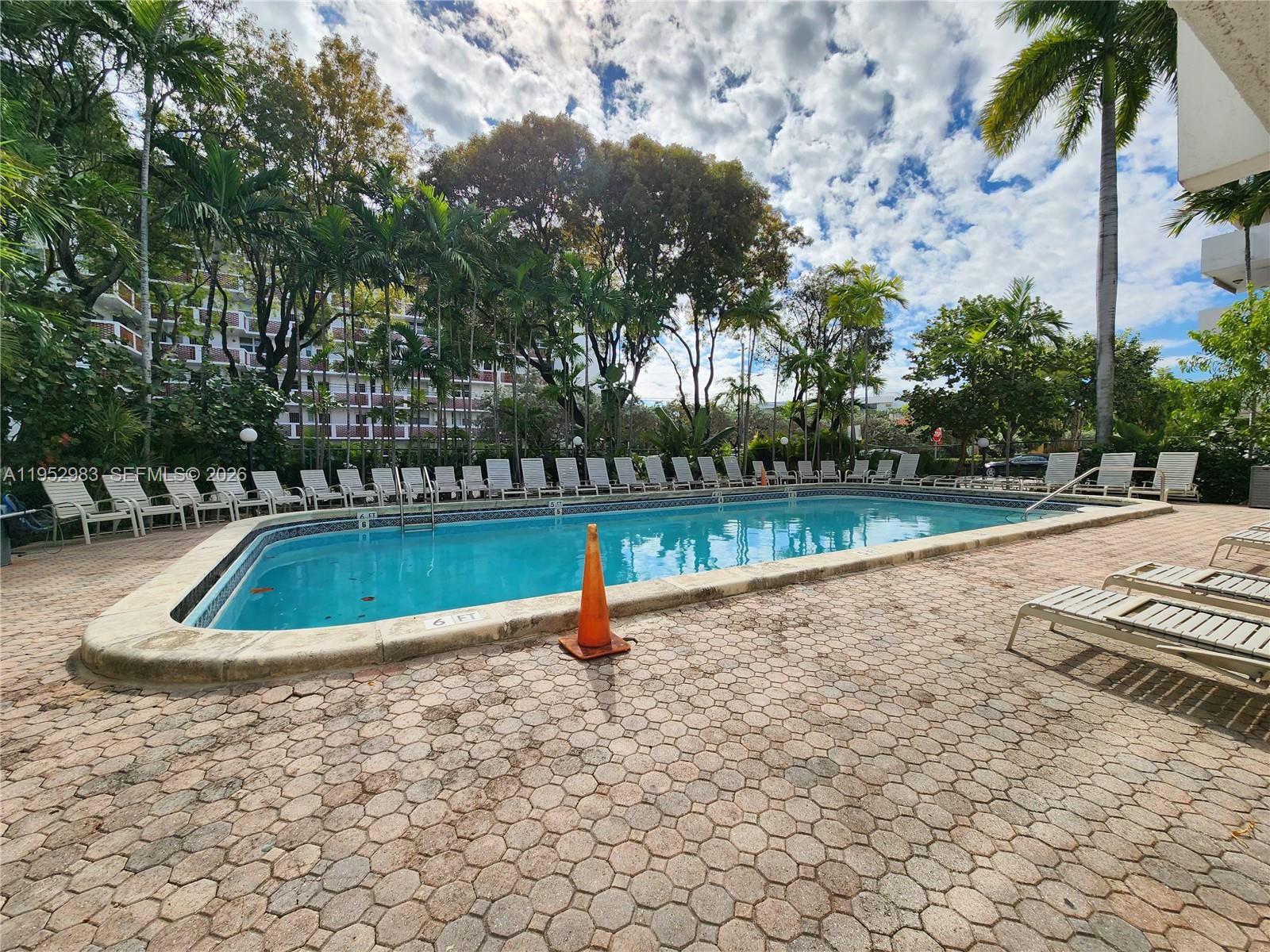 3703 NE 166th St #905 North Miami Beach, FL 33160