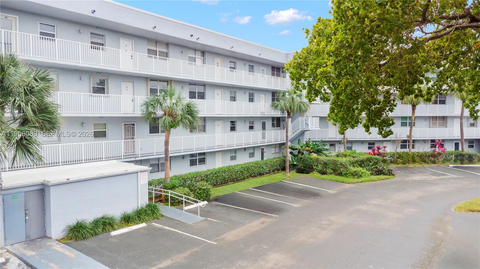 117 Royal Park Dr #3H