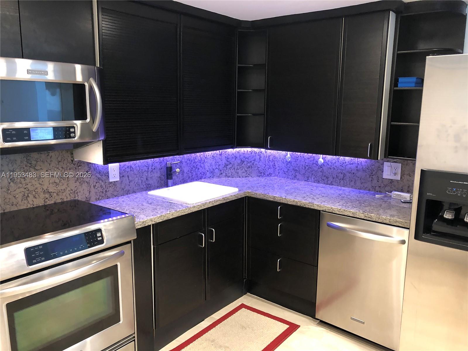 2333 Brickell Ave #2609 Miami, FL 33129