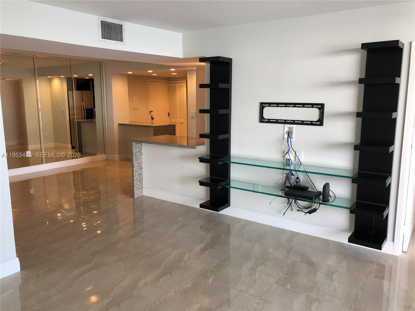 2333 Brickell Ave #2609 Miami, FL 33129