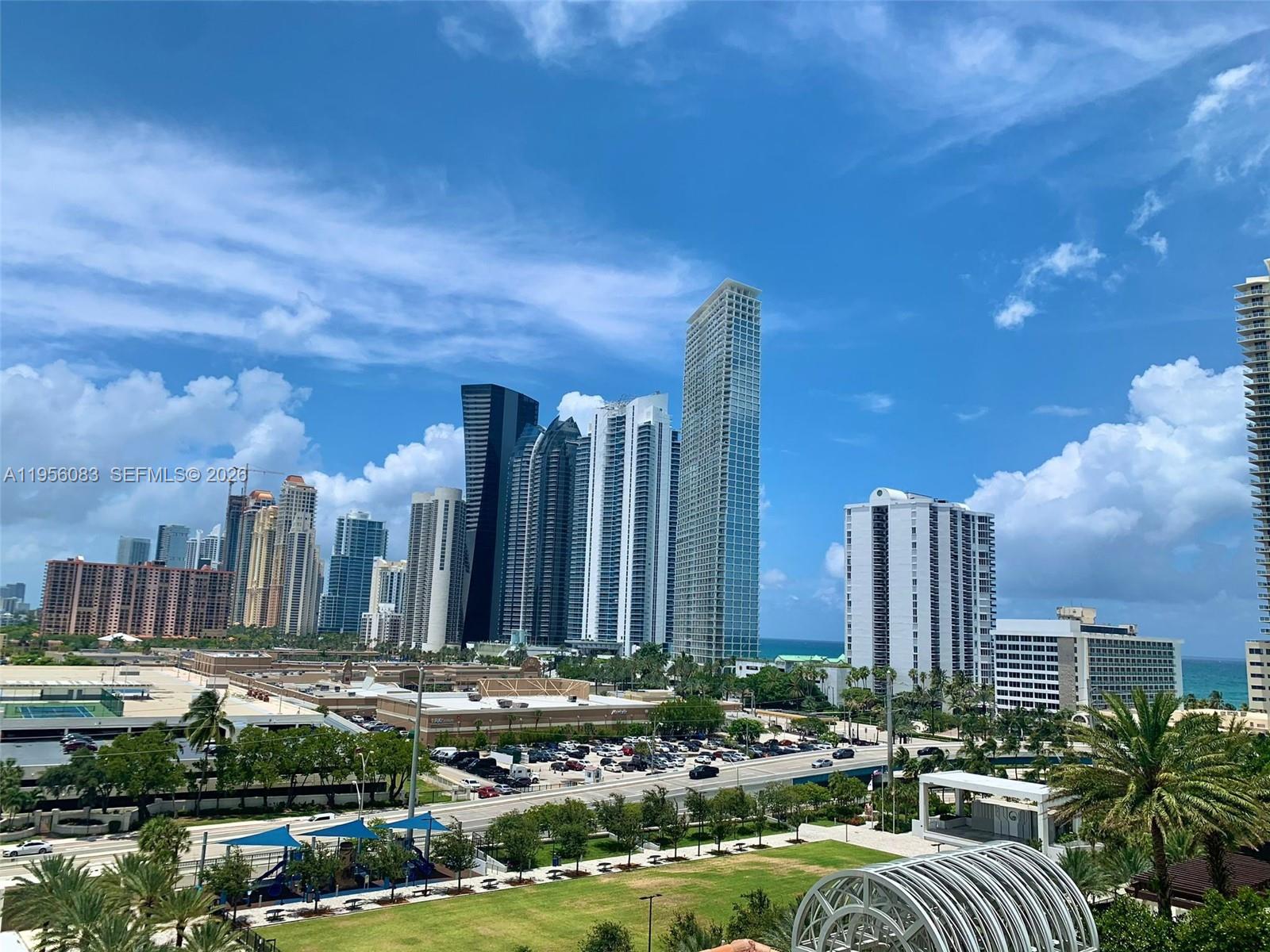 image St Tropez Sunny Isles0