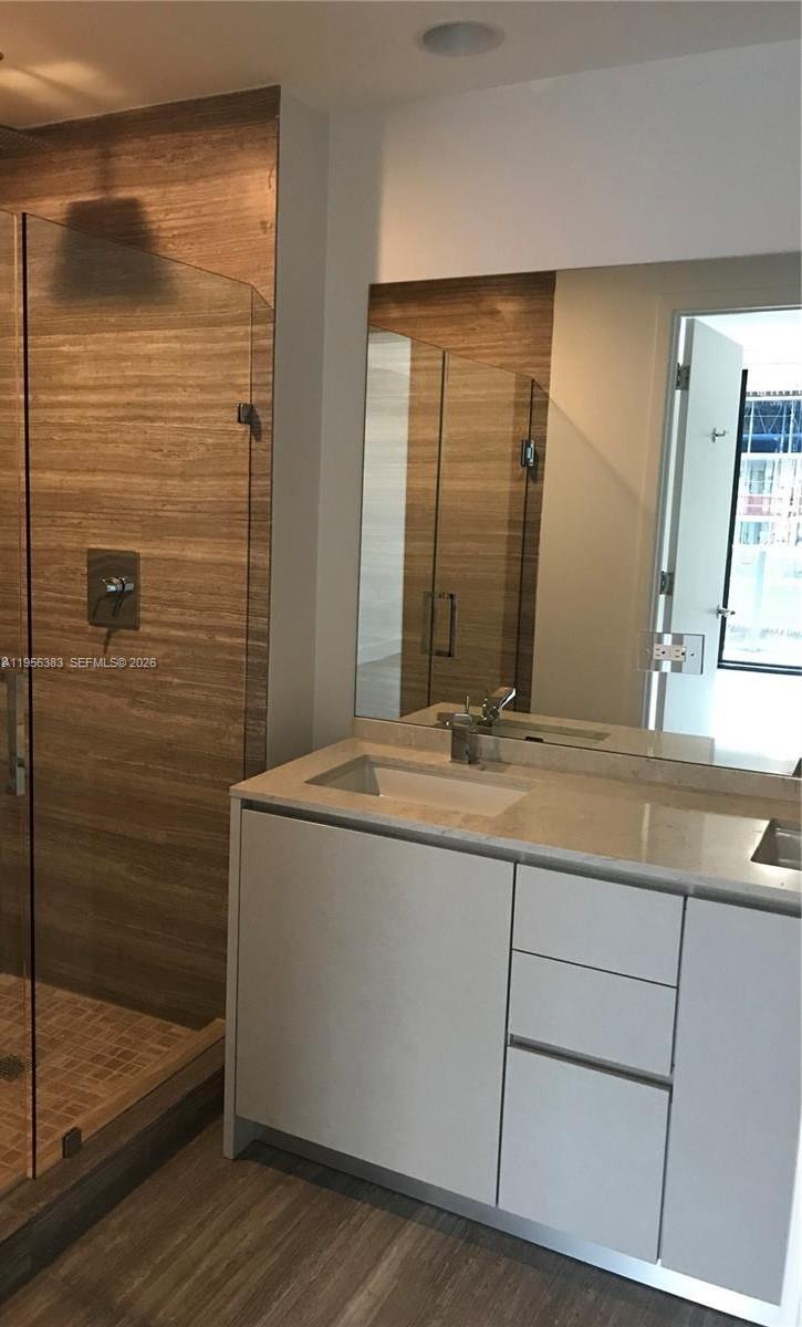 1010 Brickell Ave #3708 Miami, FL 33131