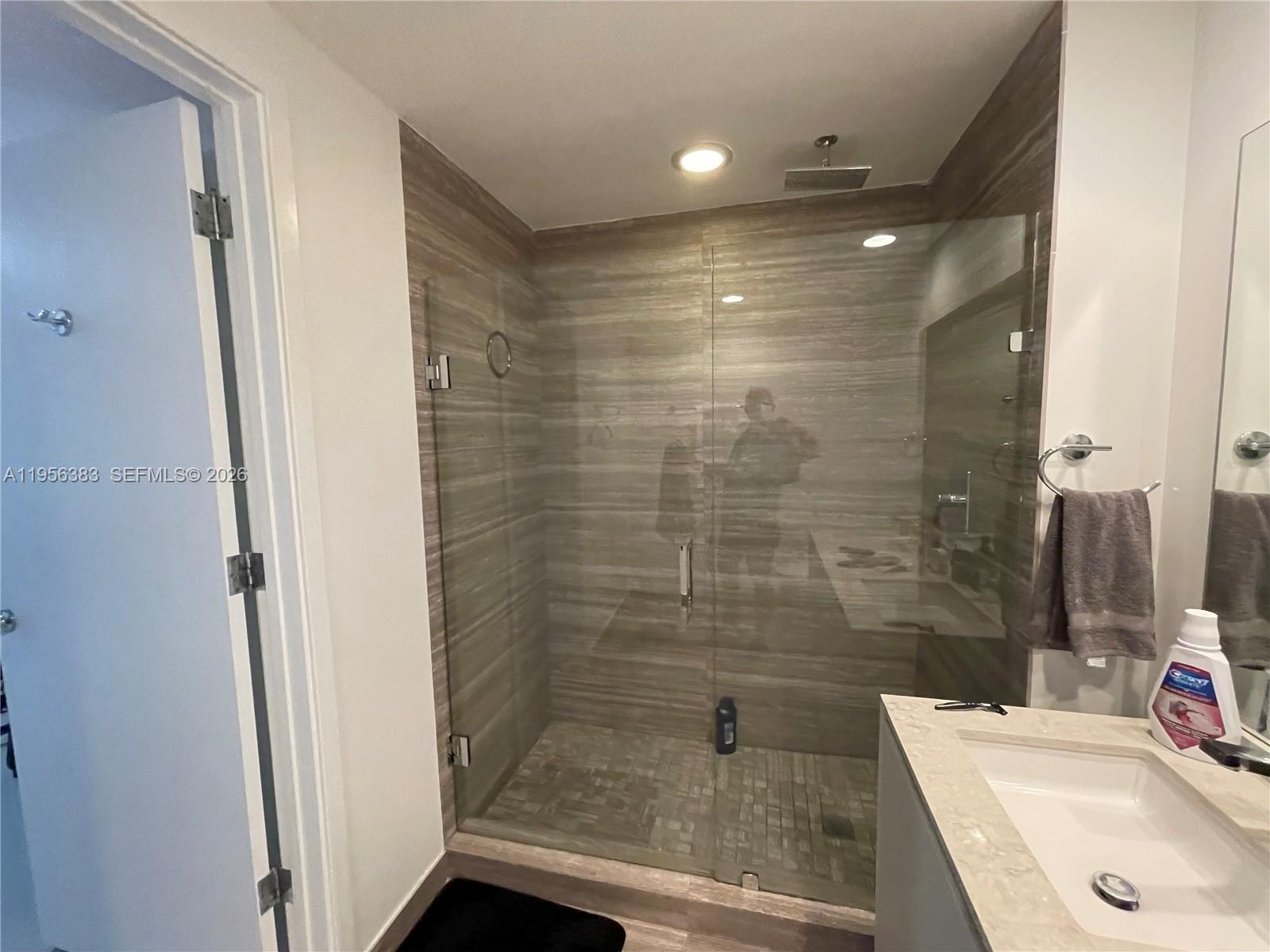 1010 Brickell Ave #3708 Miami, FL 33131