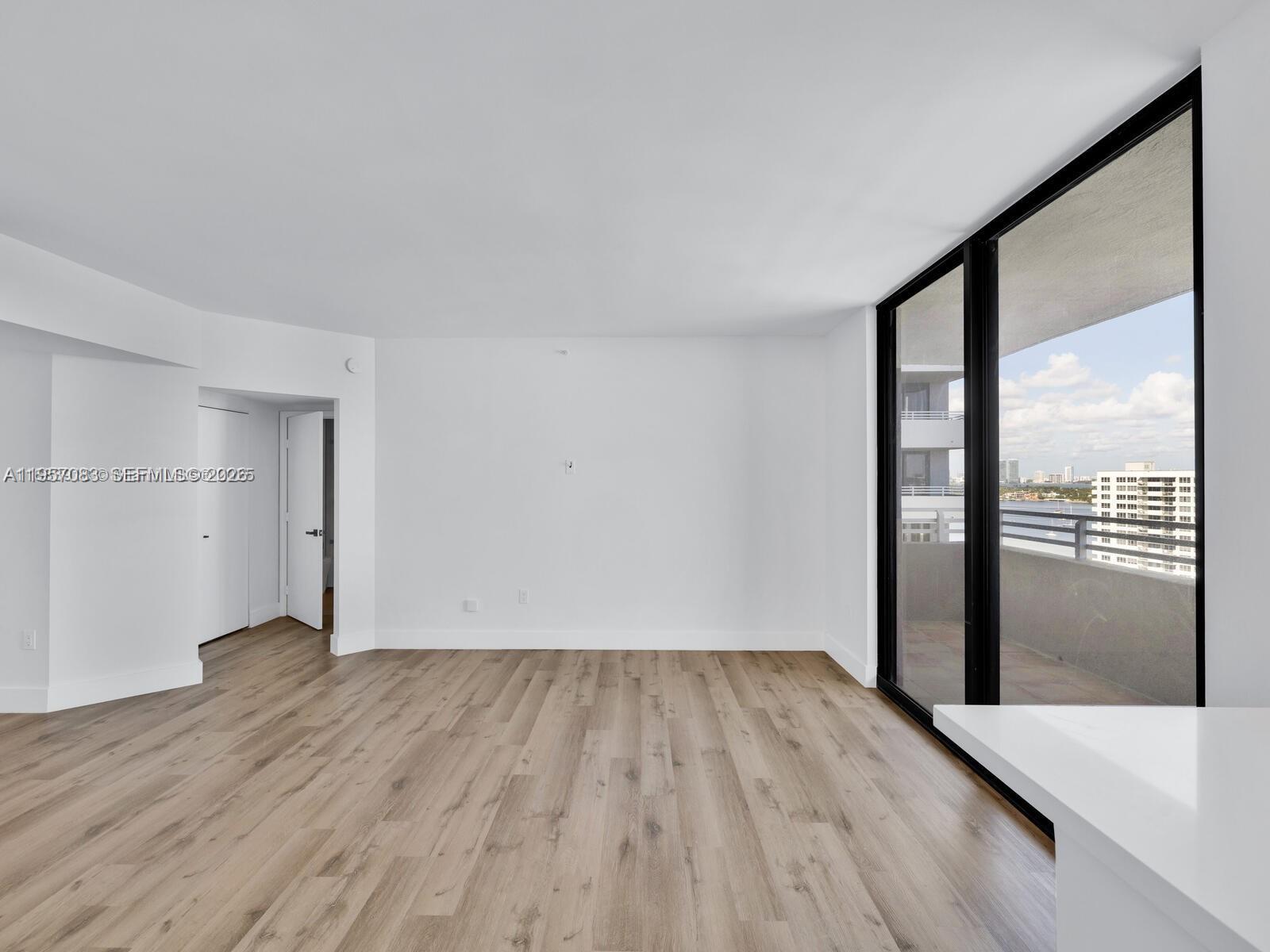 image The Waverly at South Beach7