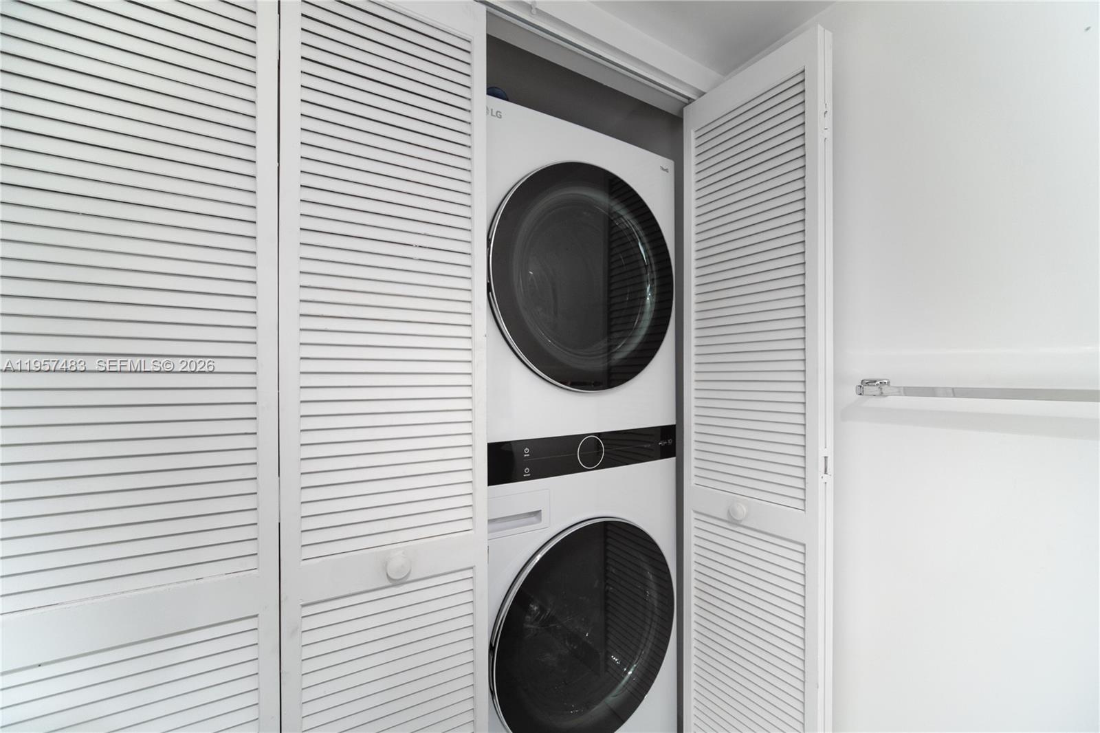 16445 Collins Ave #222 Sunny Isles Beach, FL 33160