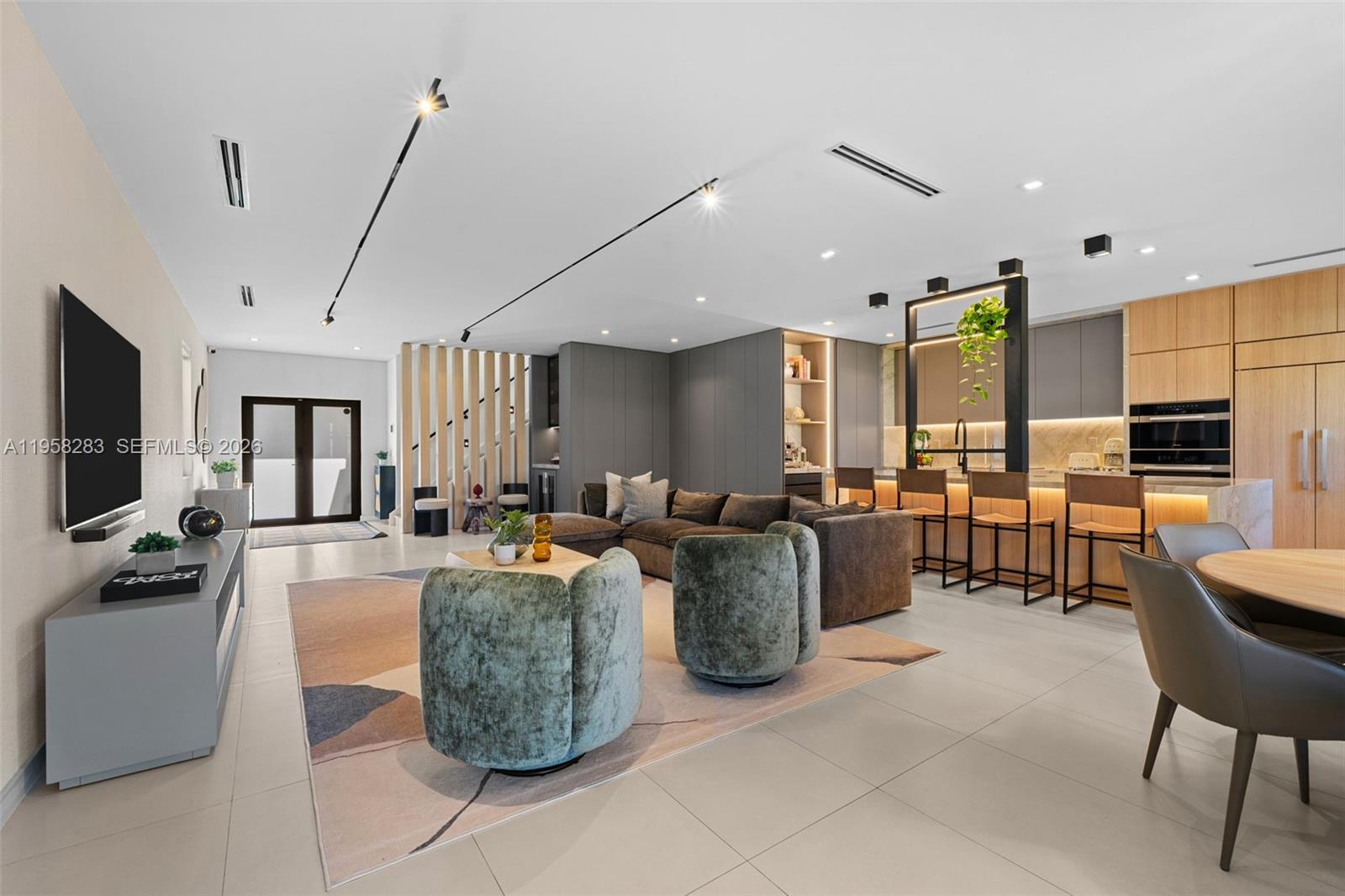 1077 Golden Cane Dr Weston, FL 33327