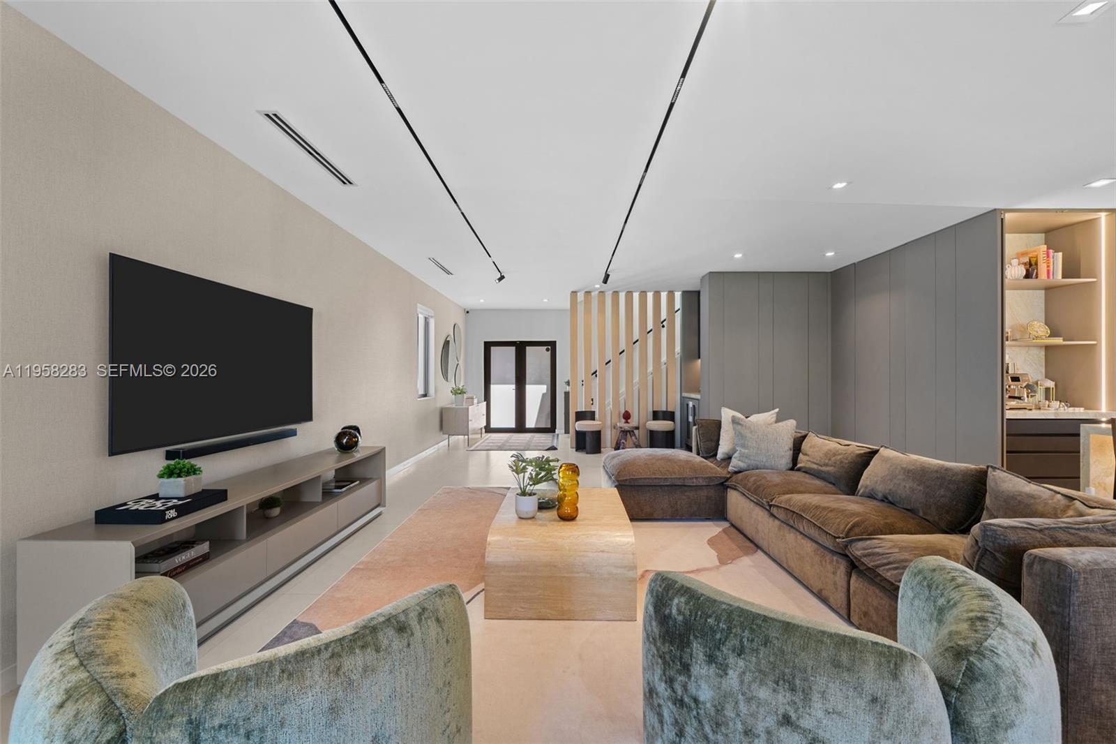 1077 Golden Cane Dr Weston, FL 33327