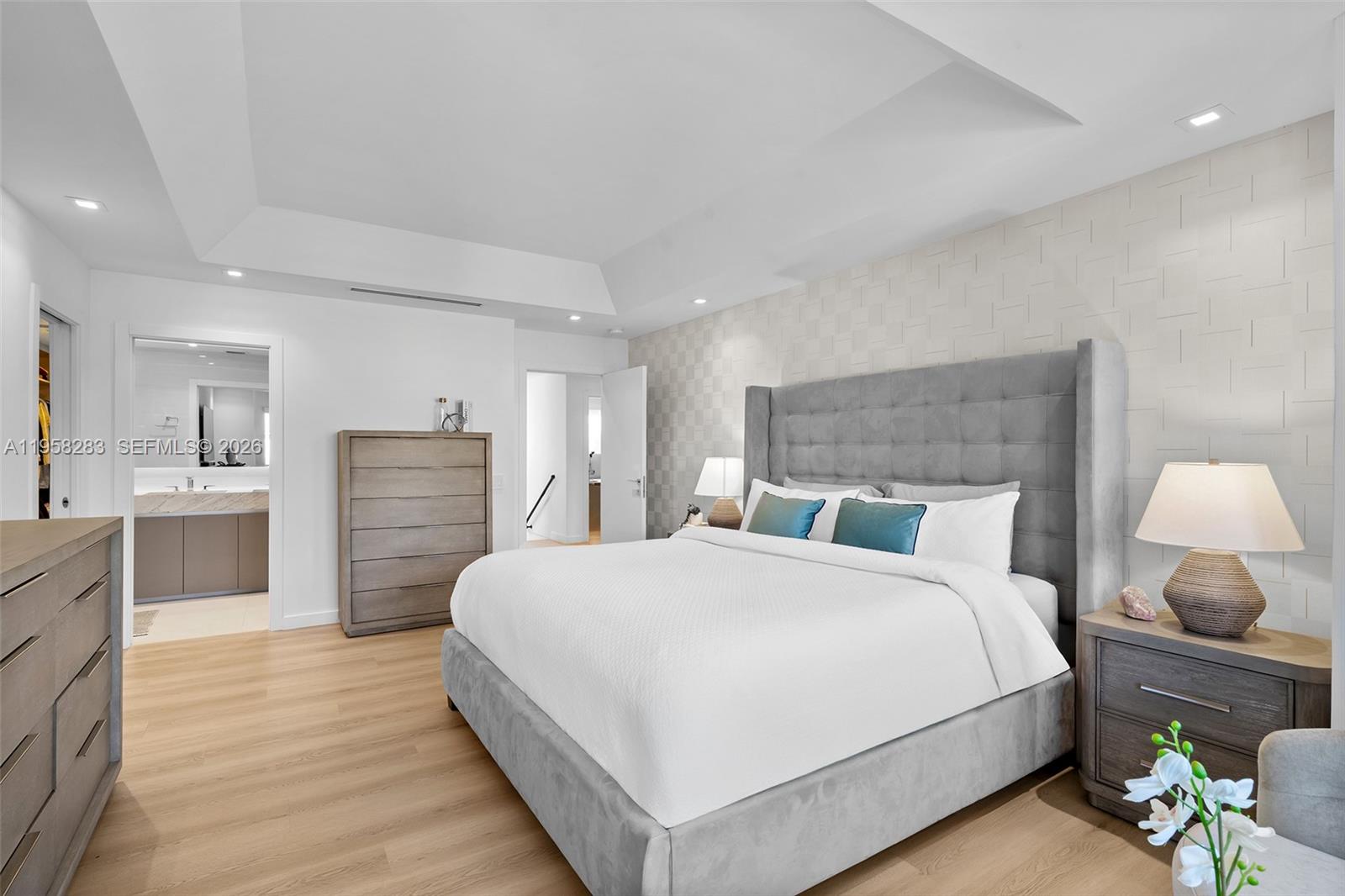 1077 Golden Cane Dr Weston, FL 33327