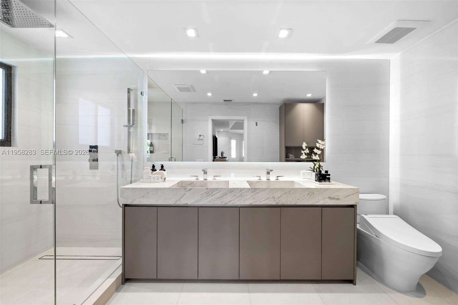 1077 Golden Cane Dr Weston, FL 33327