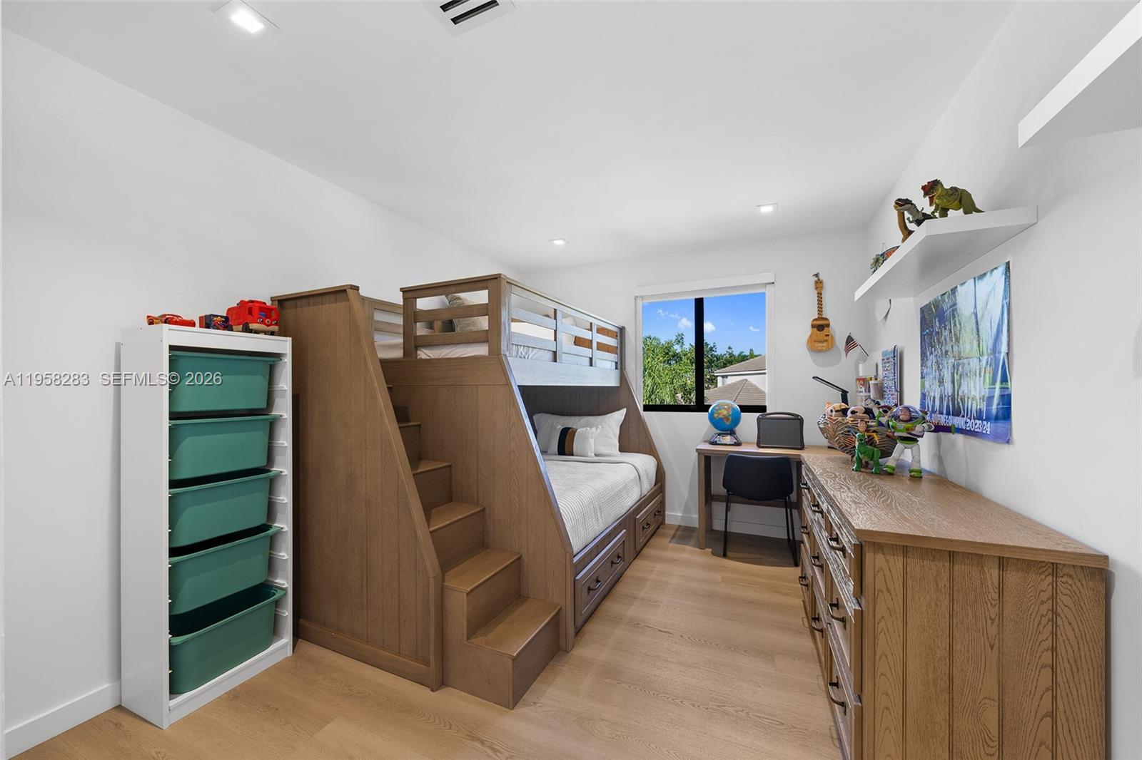 1077 Golden Cane Dr Weston, FL 33327