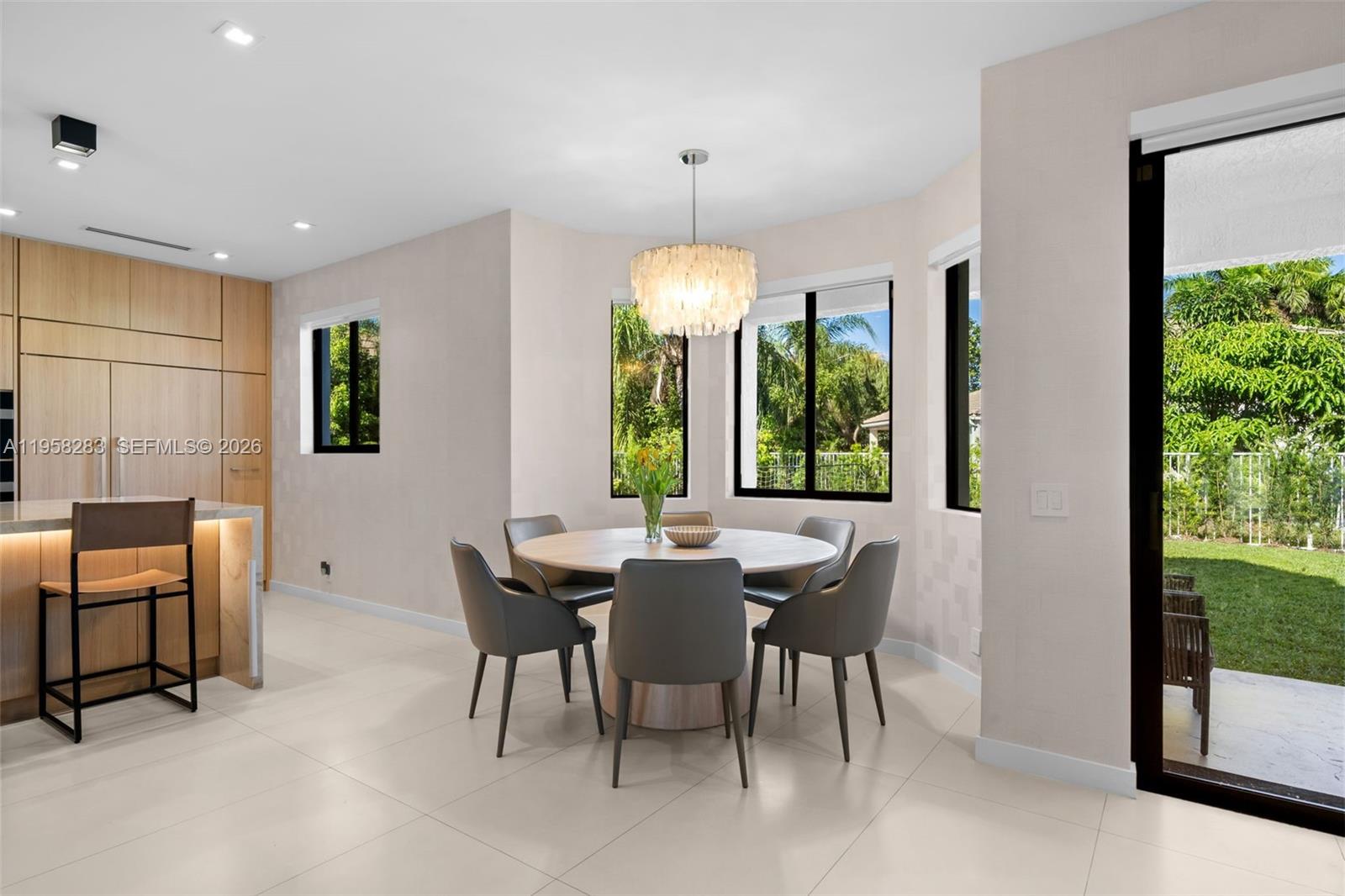 1077 Golden Cane Dr Weston, FL 33327