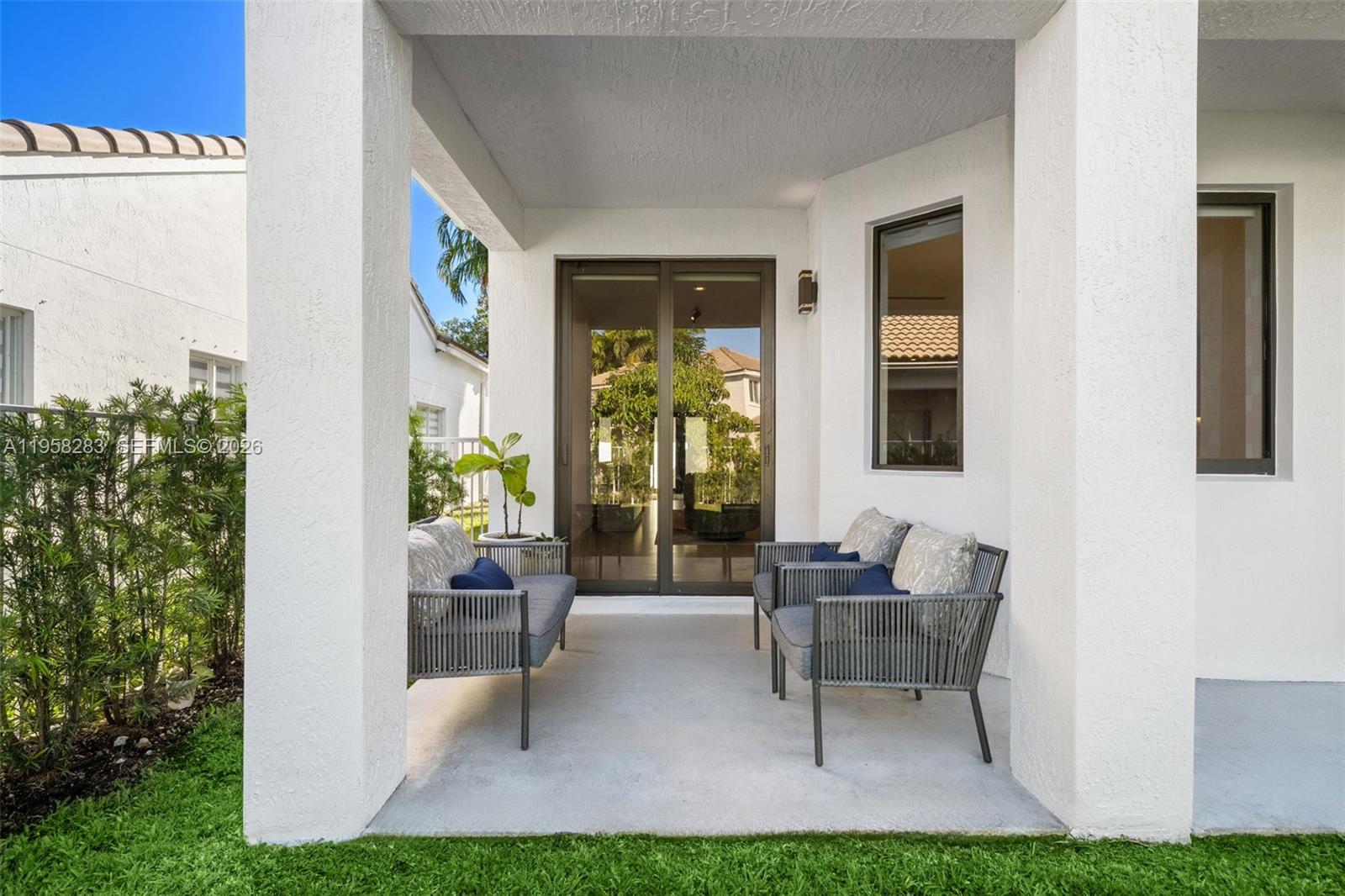 1077 Golden Cane Dr Weston, FL 33327