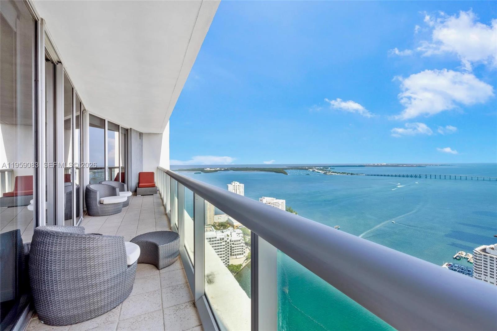 495 Brickell Ave #4805