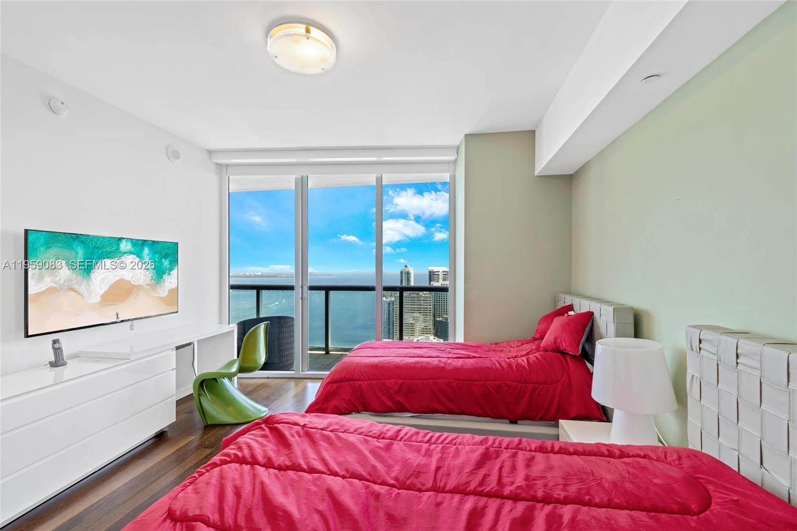 image Icon Brickell II12