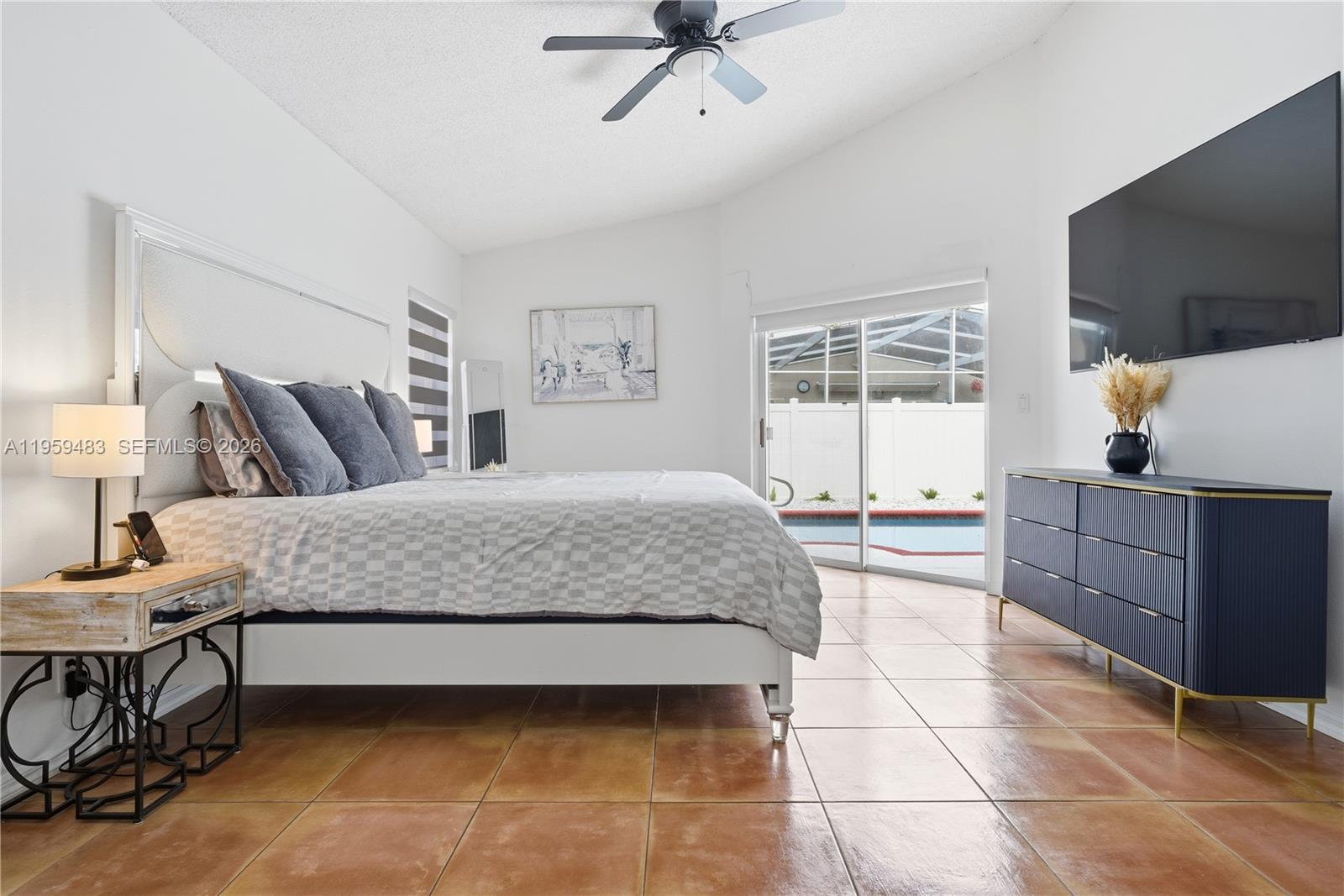 18427 NW 9th Ct Pembroke Pines, FL 33029