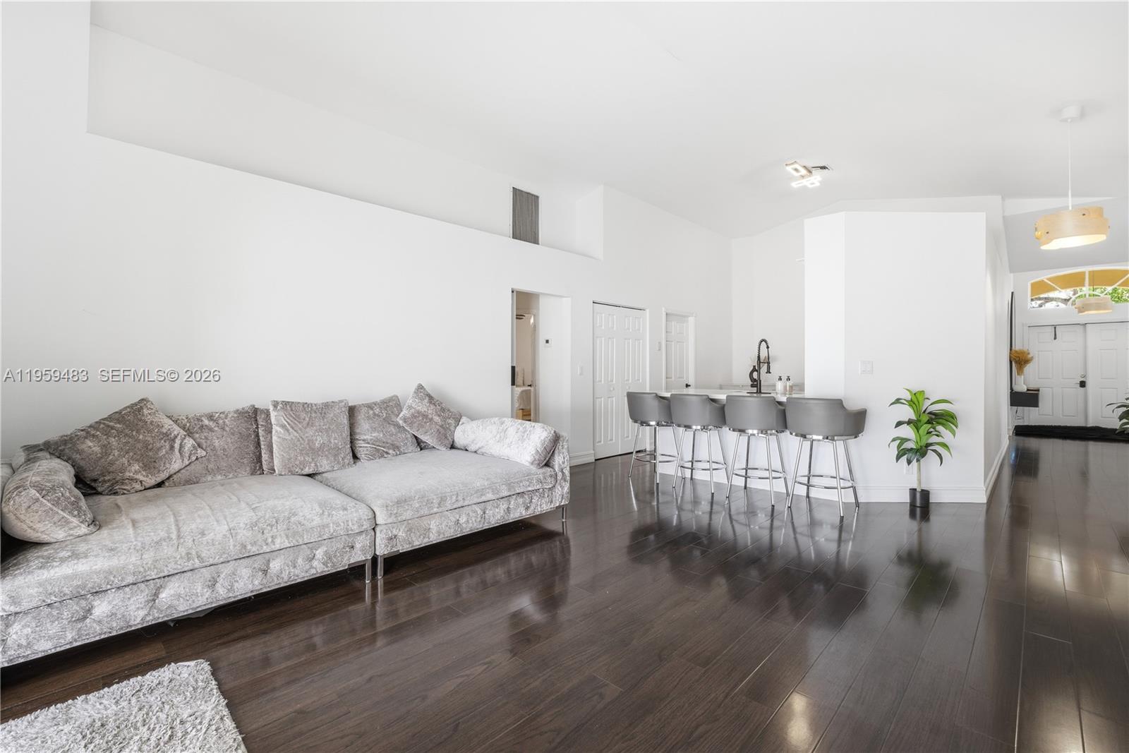 18427 NW 9th Ct Pembroke Pines, FL 33029