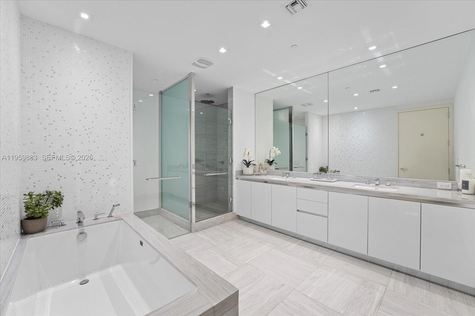 16901 Collins Ave #2503 Sunny Isles Beach, FL 33160