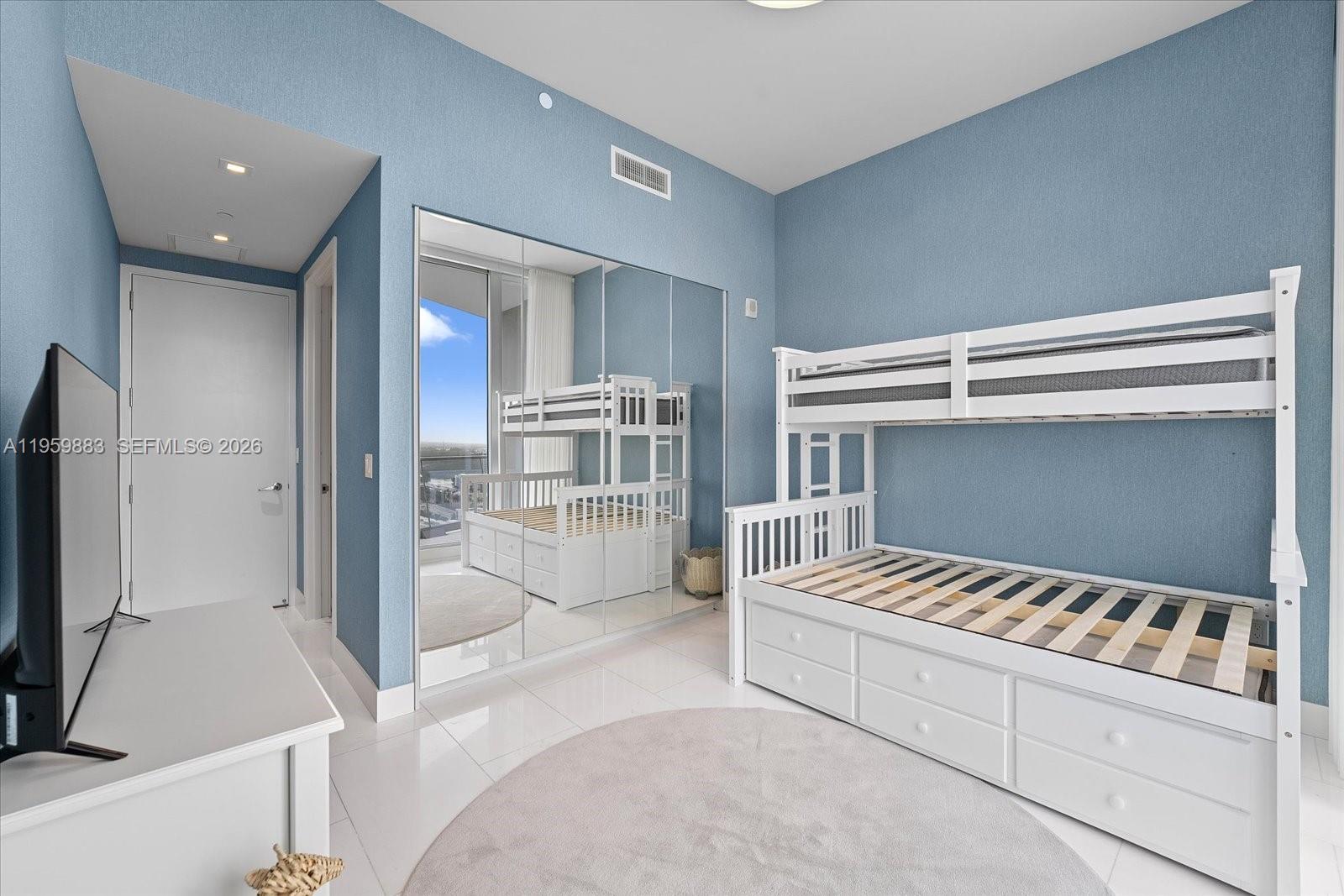 16901 Collins Ave #2503 Sunny Isles Beach, FL 33160