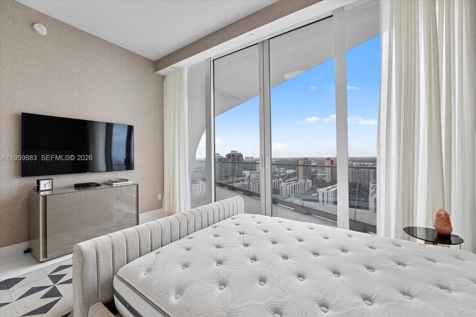 16901 Collins Ave #2503 Sunny Isles Beach, FL 33160