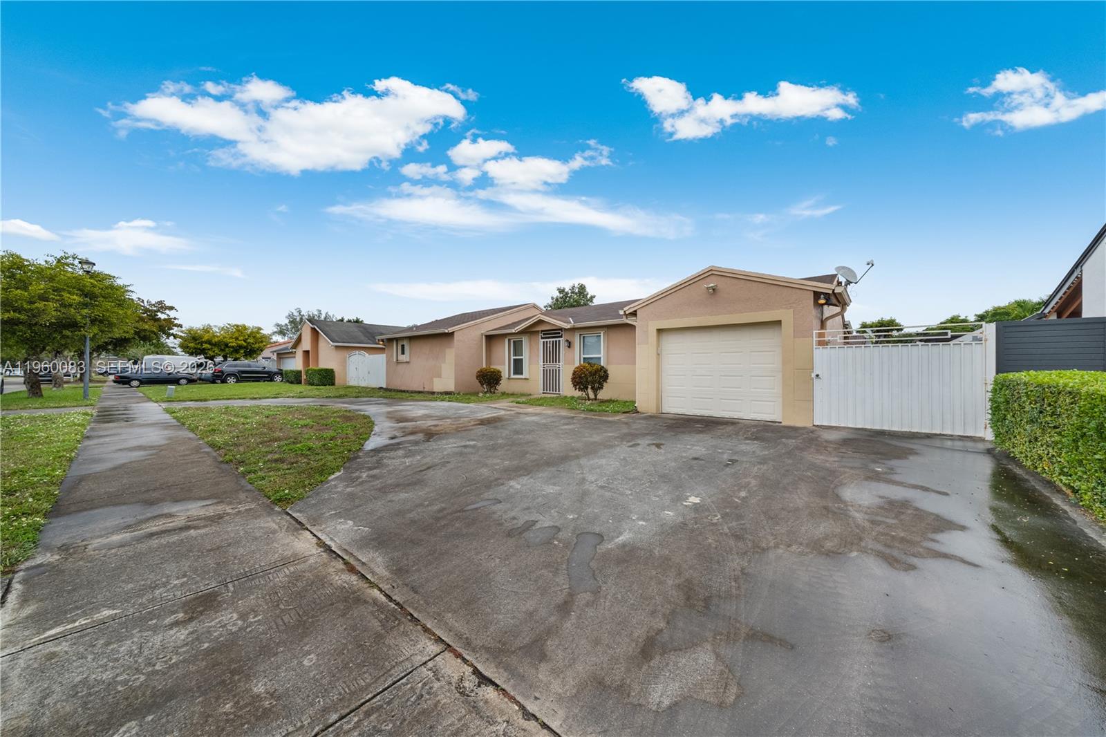 20103 NW 57th Pl Hialeah, FL 33015