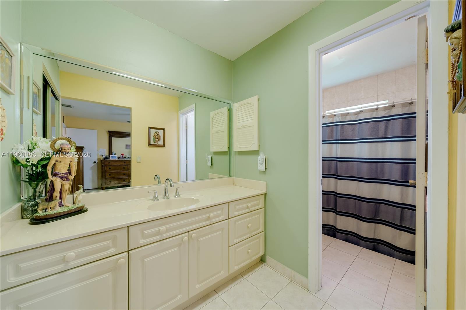 20103 NW 57th Pl Hialeah, FL 33015