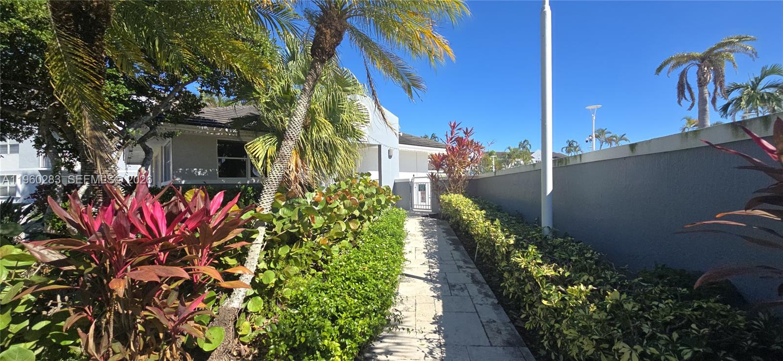 8540 SW 212th St #207 Cutler Bay, FL 33189