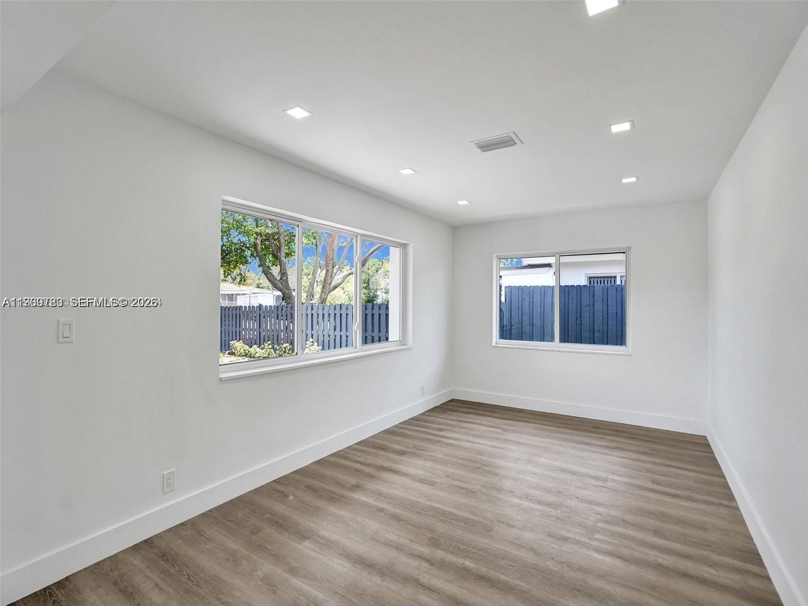 1609 NW 7th Ter Fort Lauderdale, FL 33311