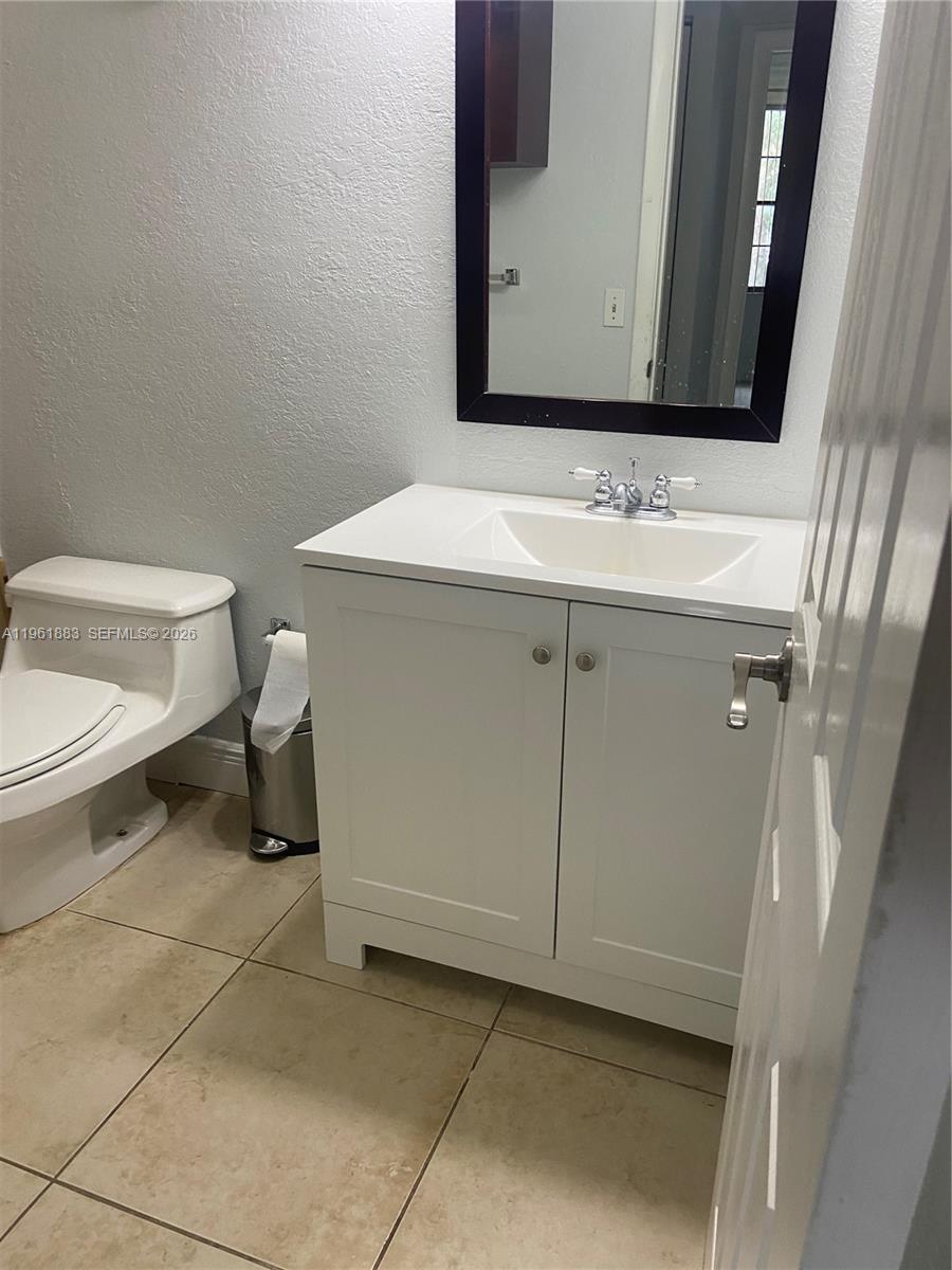 665 NE 195th St #119 Miami, FL 33179