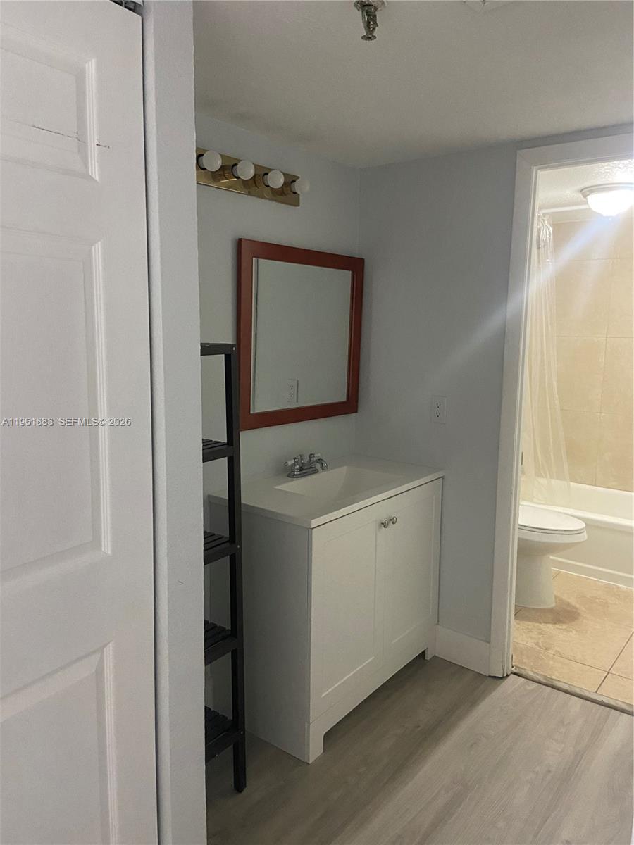 665 NE 195th St #119 Miami, FL 33179