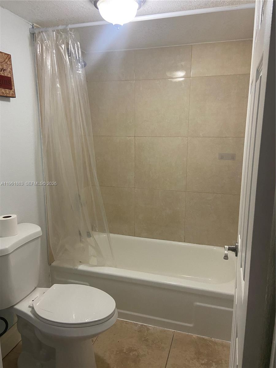 665 NE 195th St #119 Miami, FL 33179