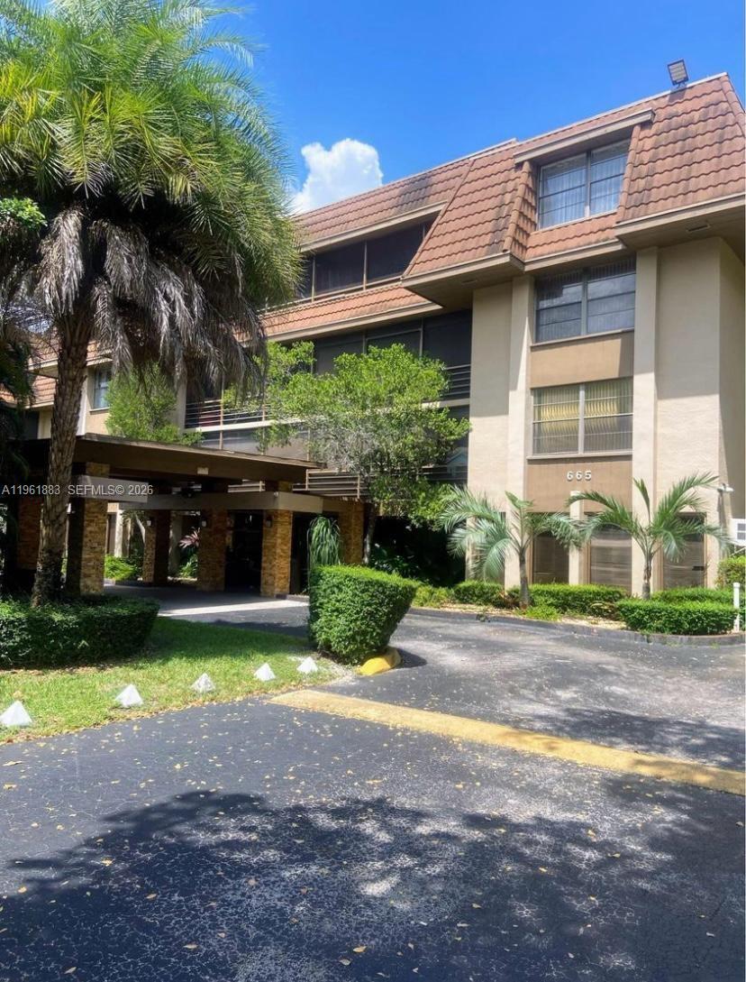 665 NE 195th St #119 Miami, FL 33179
