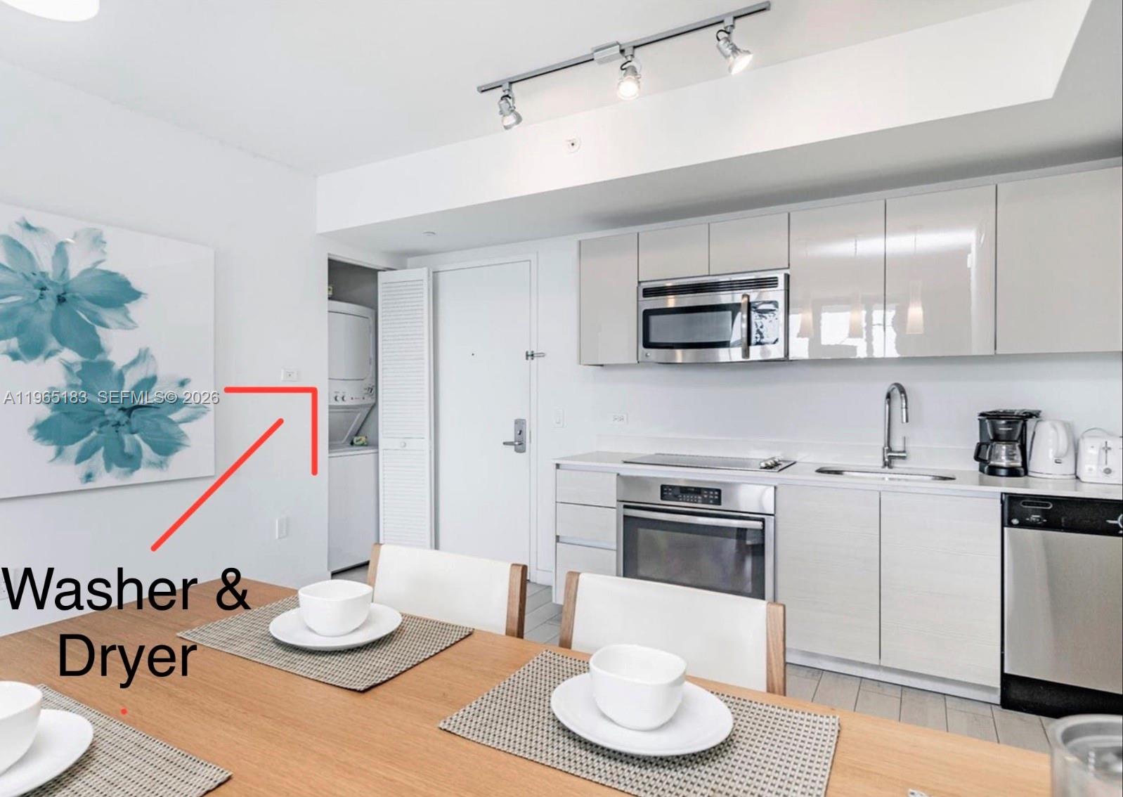 image Beachwalk Condominium17