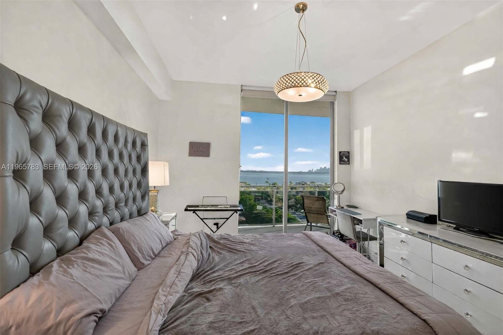 7901 S Hispanola Ave #1008 North Bay Village, FL 33141