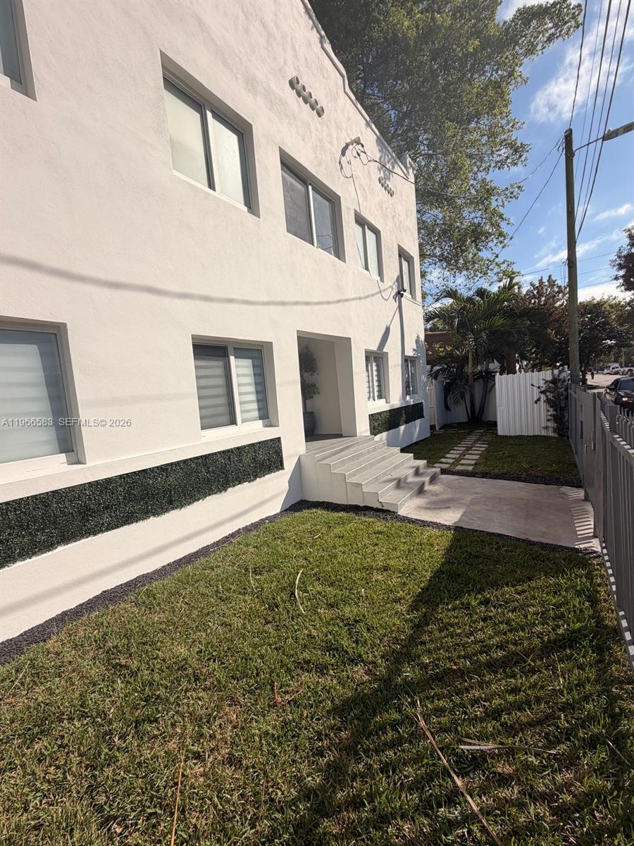 337 SW 10th Ave Miami, FL 33130