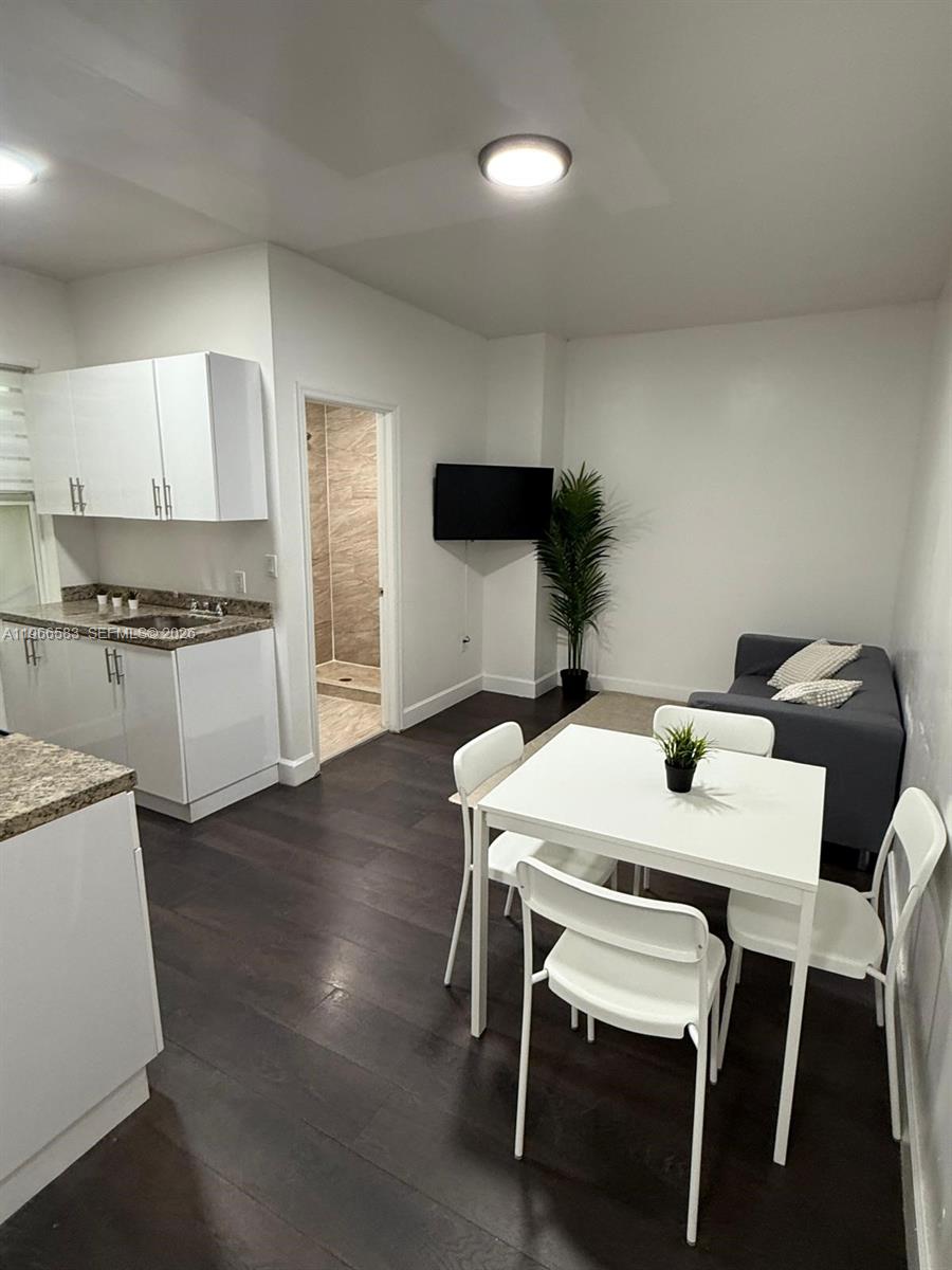 337 SW 10th Ave Miami, FL 33130