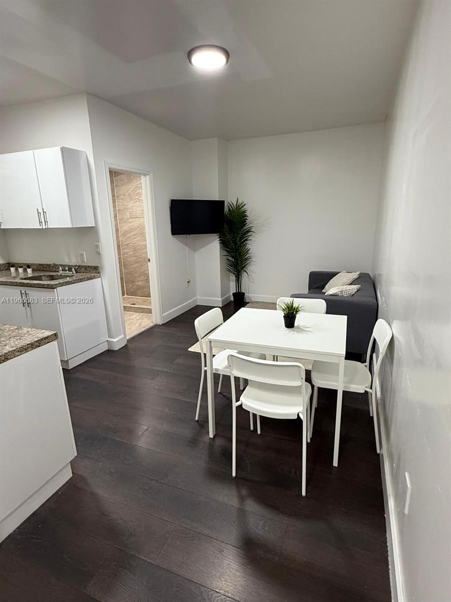 337 SW 10th Ave Miami, FL 33130