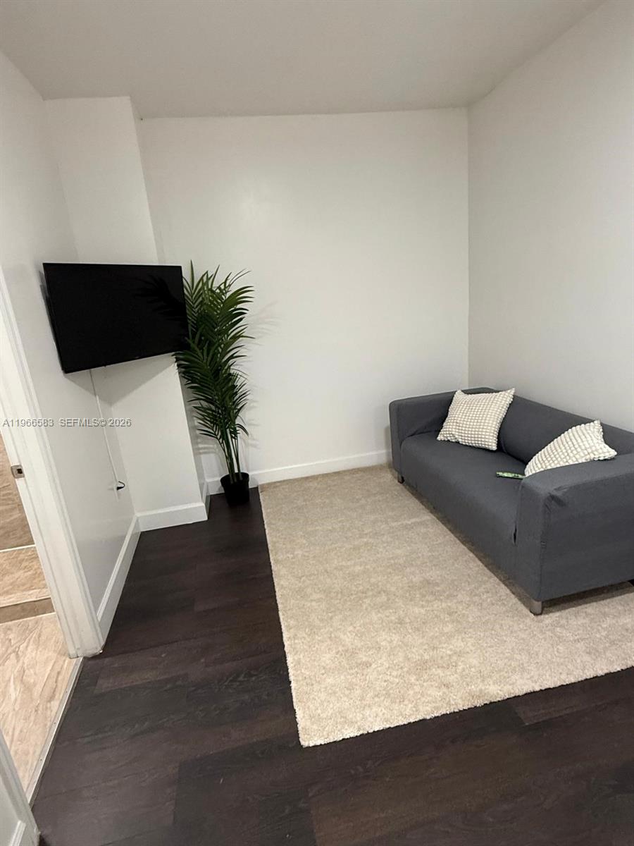 337 SW 10th Ave Miami, FL 33130