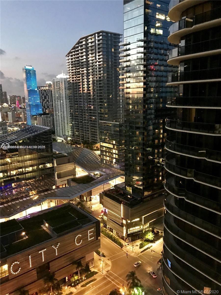 image Brickell Heights West30